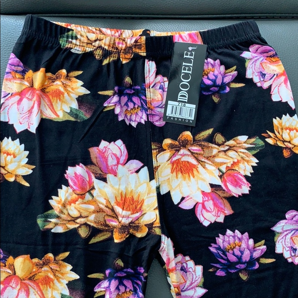 Floral Tights - Picture 2 of 3